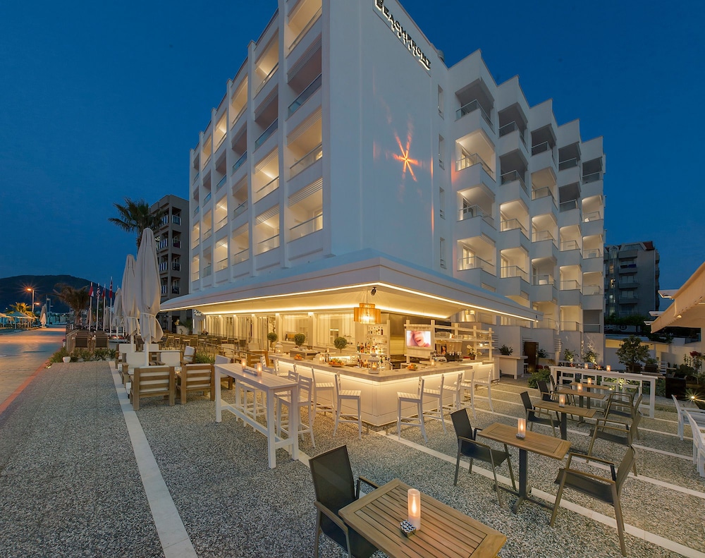 the beachfront hotel adult only 16 plus