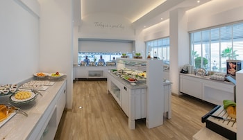 the beachfront hotel adult only 16 plus