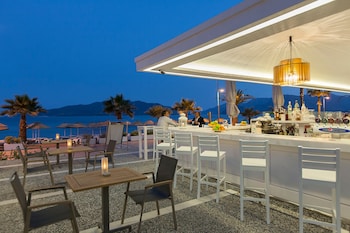 the beachfront hotel adult only 16 plus