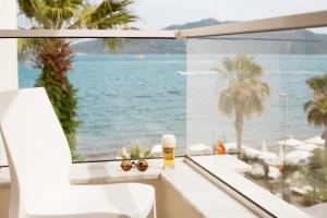 the beachfront hotel adult only 16 plus