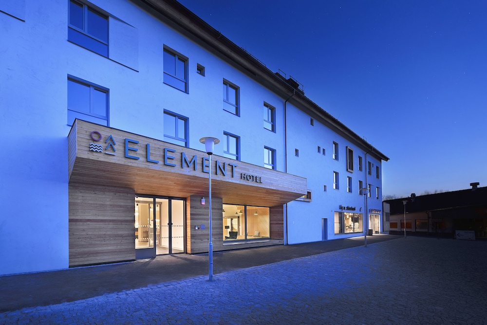 hotel element lipno