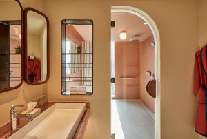 the standard bangkok mahanakhon