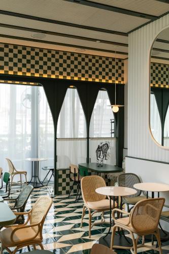 the standard bangkok mahanakhon