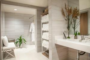 legacy resort hotel and spa