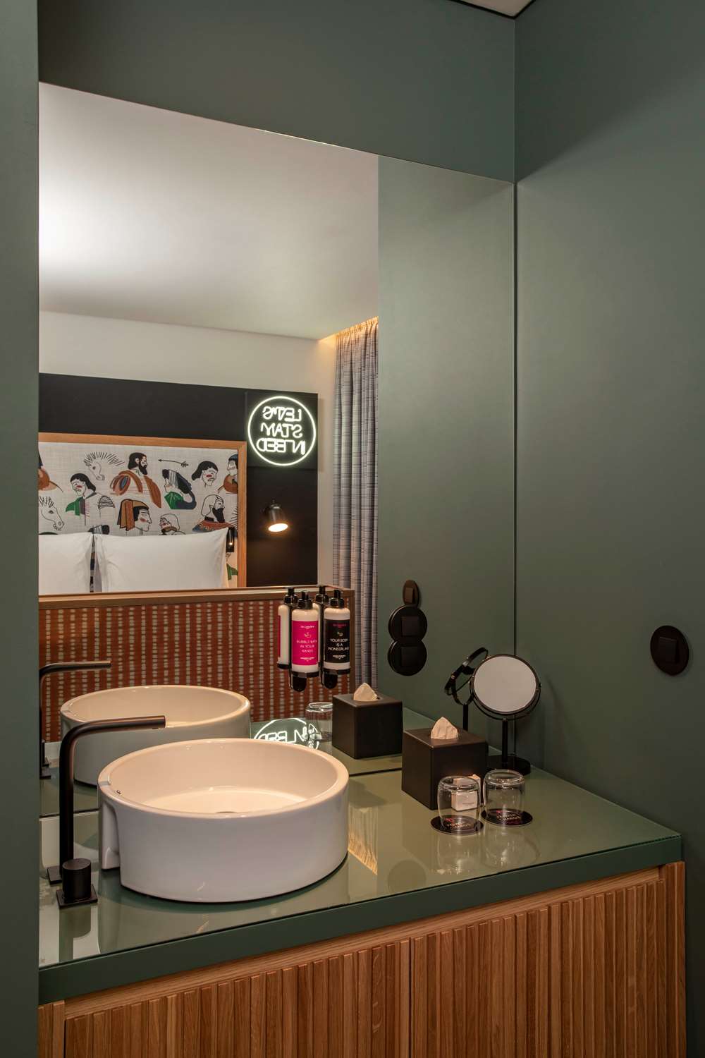 se catedral hotel porto tapestry collection by hilton