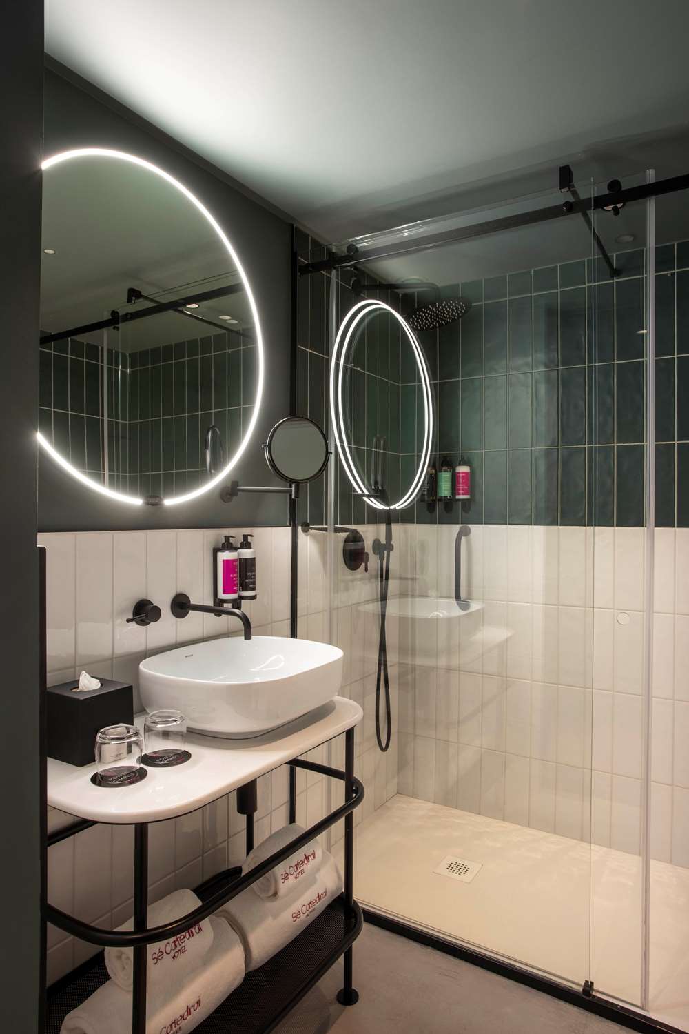 se catedral hotel porto tapestry collection by hilton