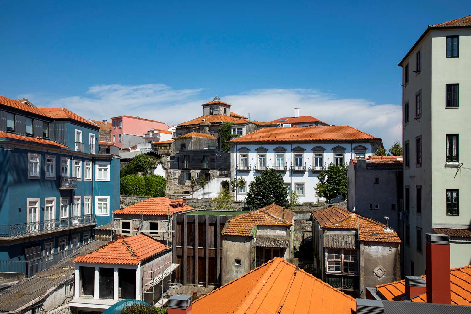 se catedral hotel porto tapestry collection by hilton