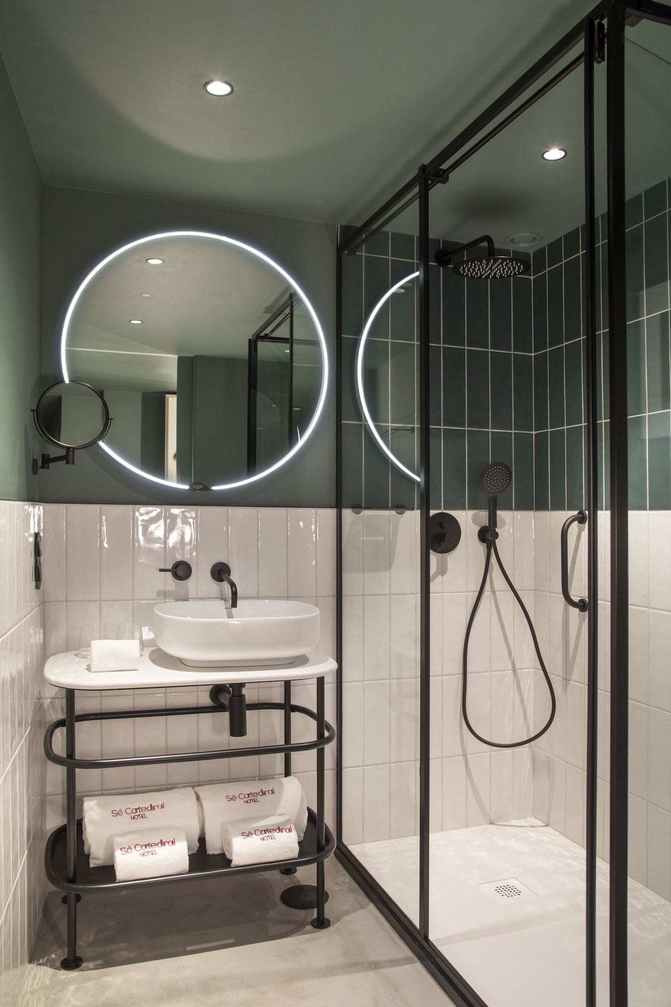 se catedral hotel porto tapestry collection by hilton