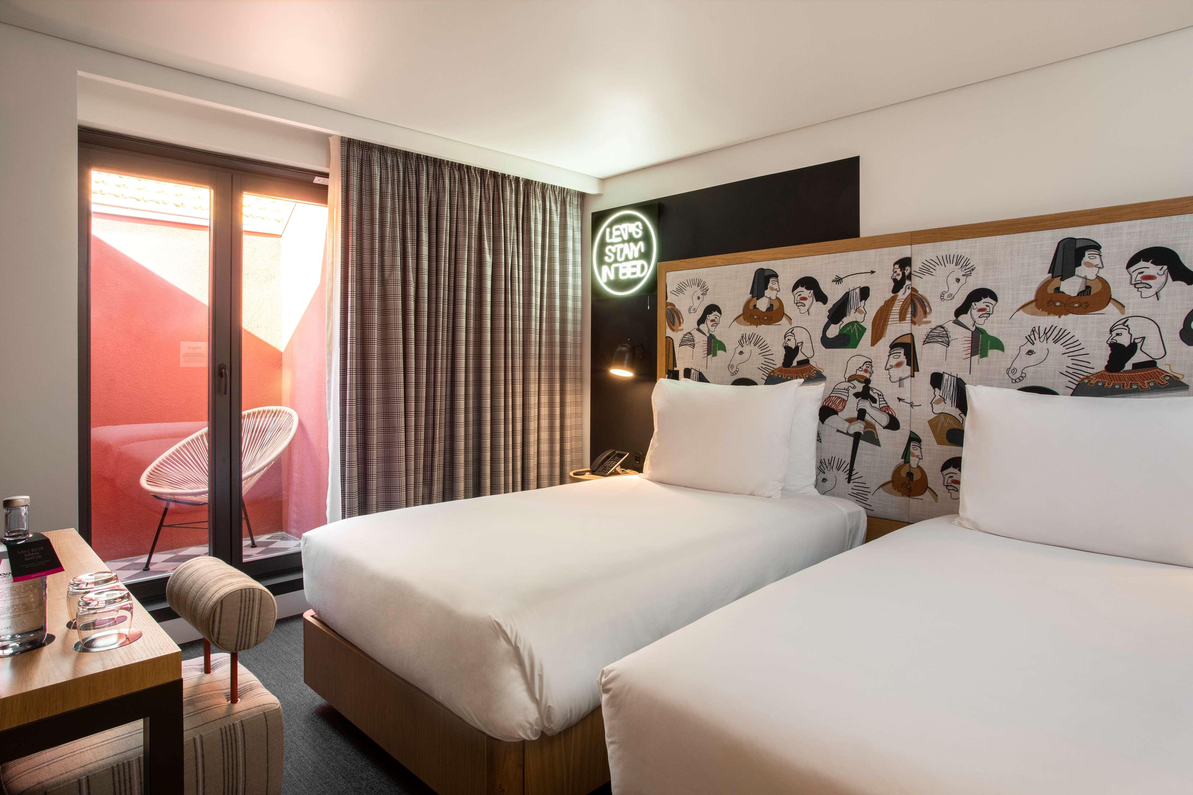 se catedral hotel porto tapestry collection by hilton