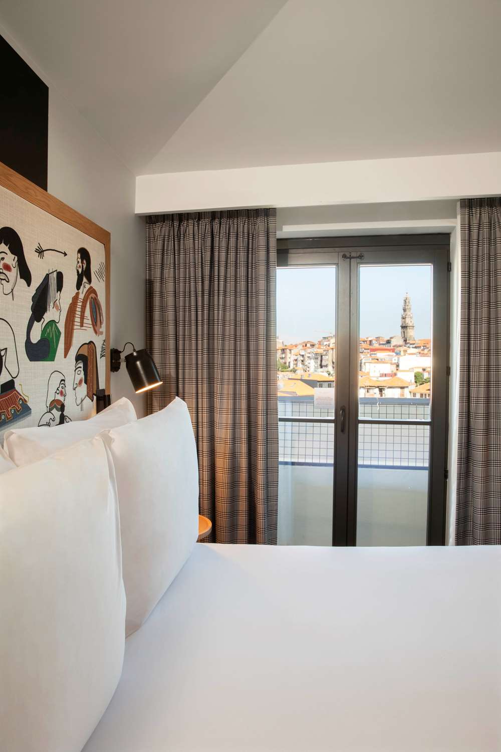 se catedral hotel porto tapestry collection by hilton