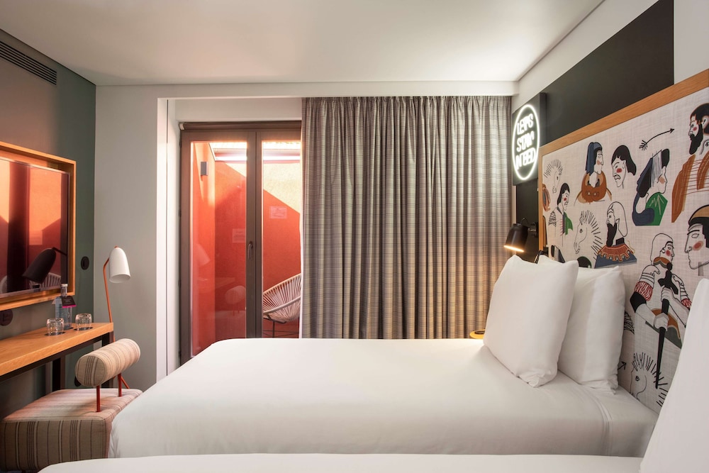se catedral hotel porto tapestry collection by hilton