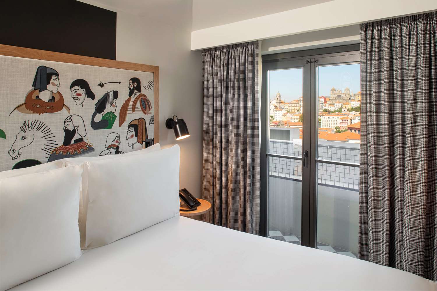 se catedral hotel porto tapestry collection by hilton