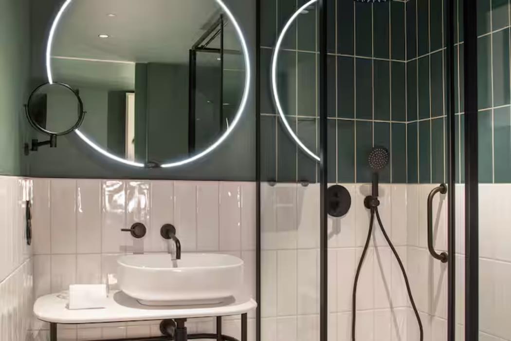 se catedral hotel porto tapestry collection by hilton