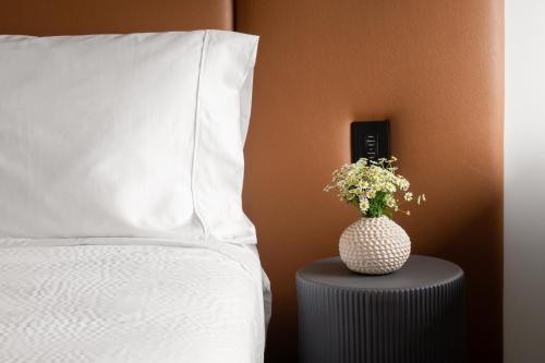 hotel marcel new haven tapestry collection by hilton