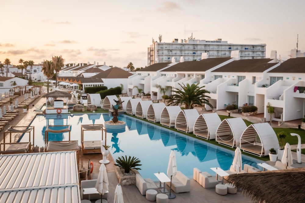 lago resort menorca casas del lago