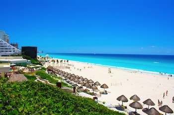 condo in ocean front hotel resort