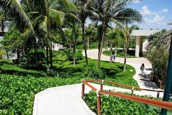 condo in ocean front hotel resort