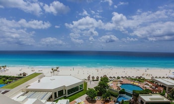 condo in ocean front hotel resort