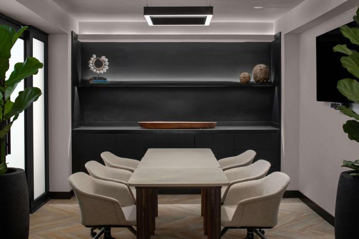 rok hotel kingston tapestry collection by hilton