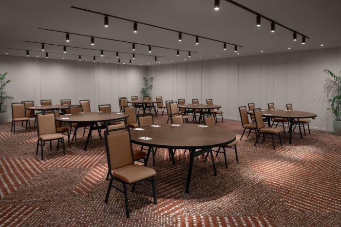 rok hotel kingston tapestry collection by hilton