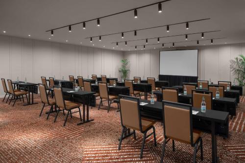rok hotel kingston tapestry collection by hilton