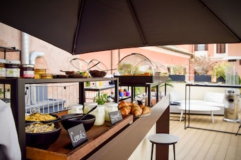 mytale creative academy hotel