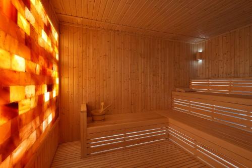 doubletree by hilton sharjah waterfront hotel and residences