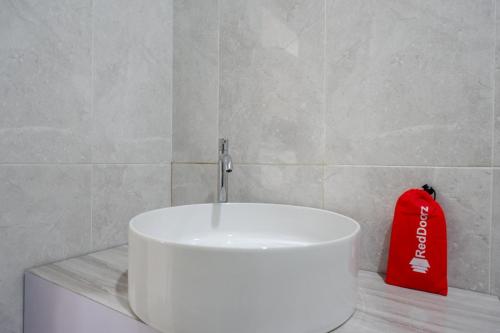 reddoorz syariah near mutiara sis al jufrie airport palu 2