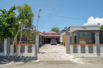 reddoorz syariah near mutiara sis al jufrie airport palu 2