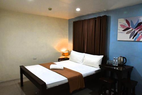 arzo hotel makati
