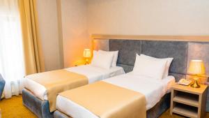 grand midway hotel