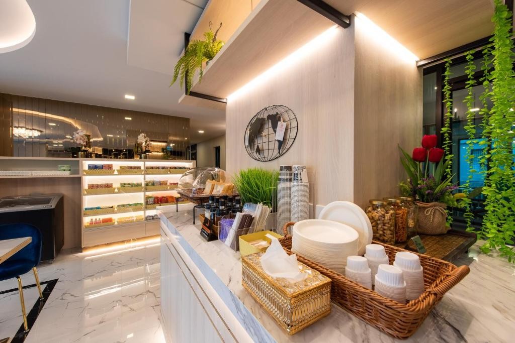 metro hotel ratchada 36 by zuzu