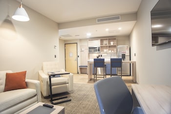 Candlewood Suites Guadalajara Galerias, An Ihg Hotel,Zapopan>>Guadalajara,2.5 star