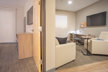 Candlewood Suites Guadalajara Galerias, An Ihg Hotel,Zapopan>>Guadalajara,2.5 star