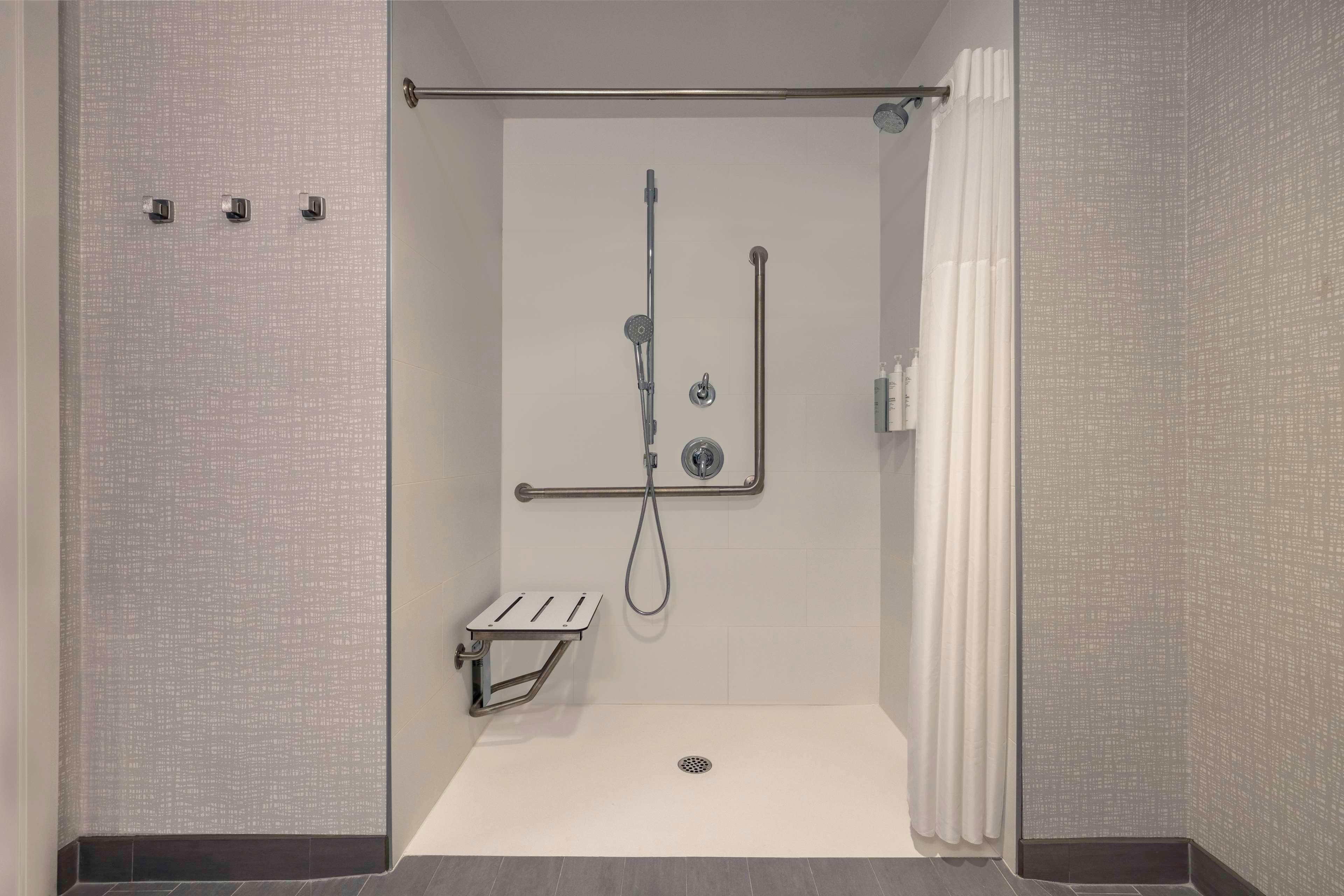 hampton inn midland on