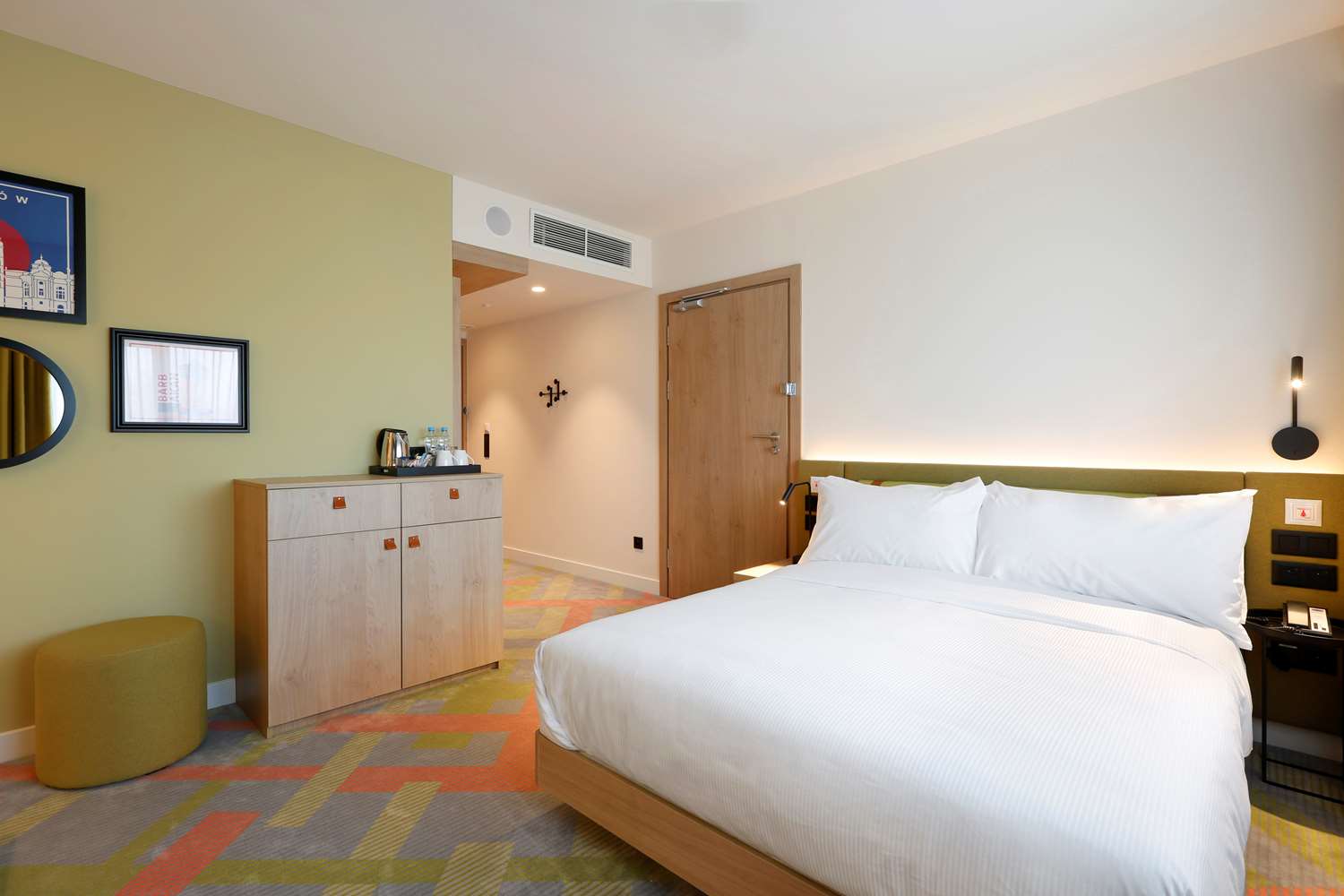 hampton by hilton krakow airport