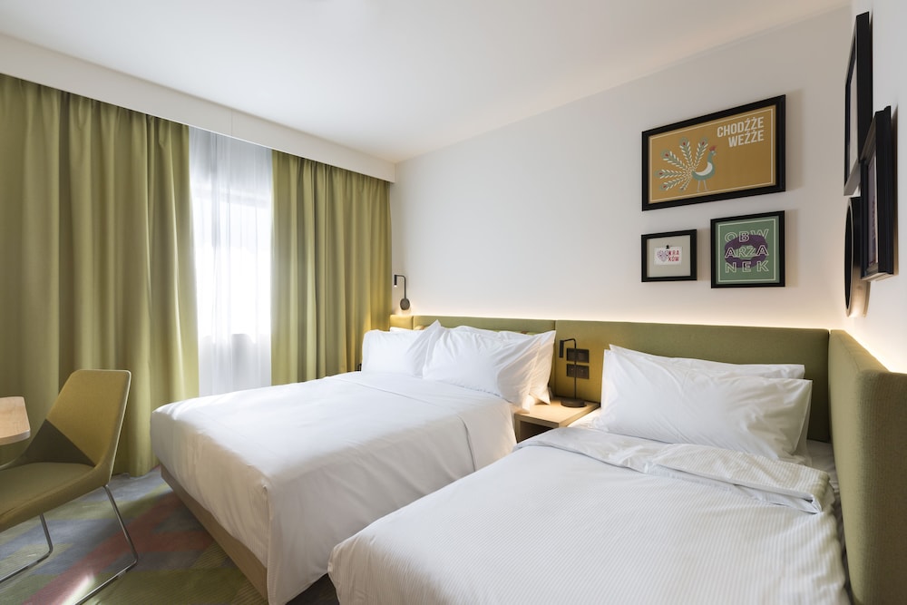 hampton by hilton krakow airport