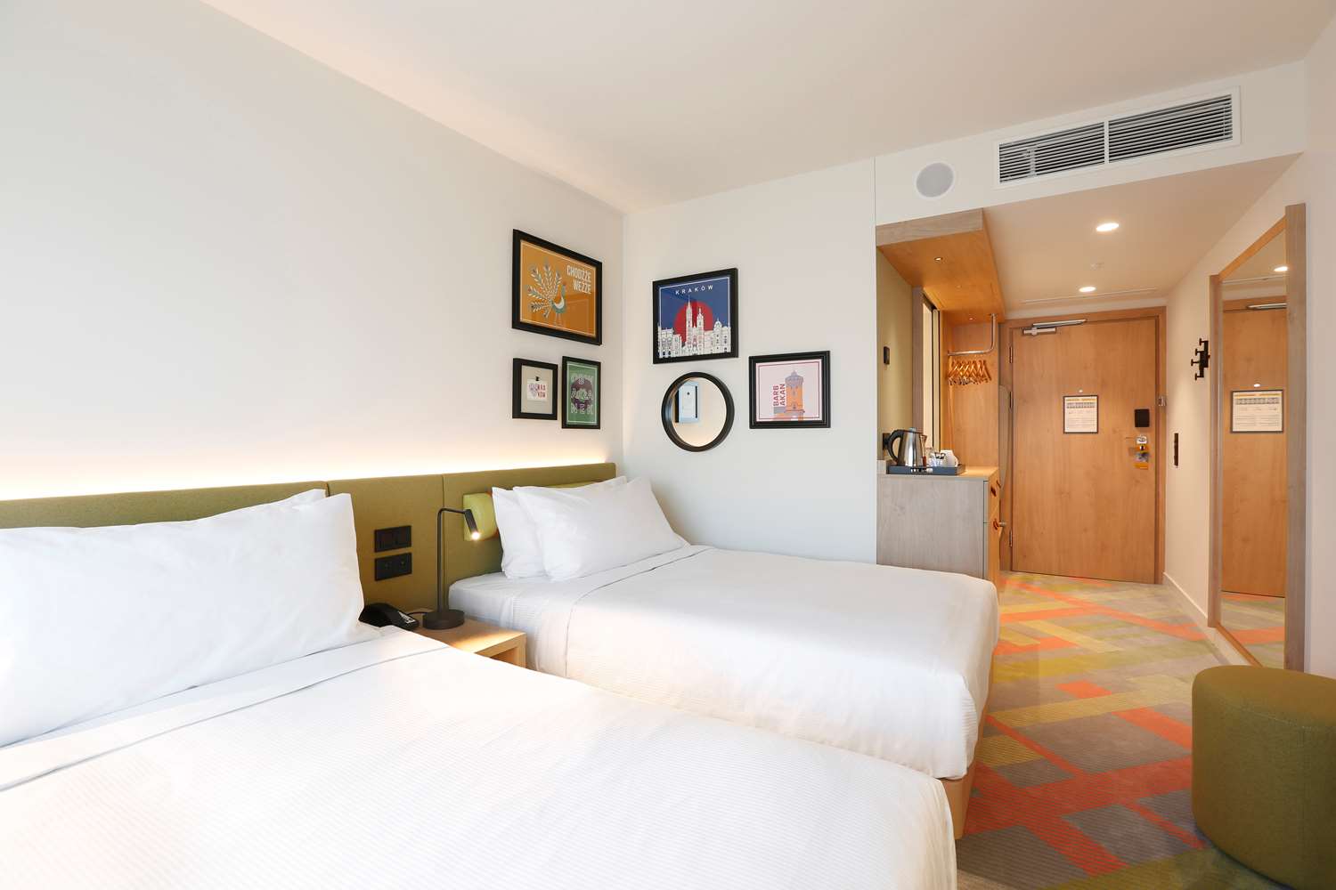 hampton by hilton krakow airport