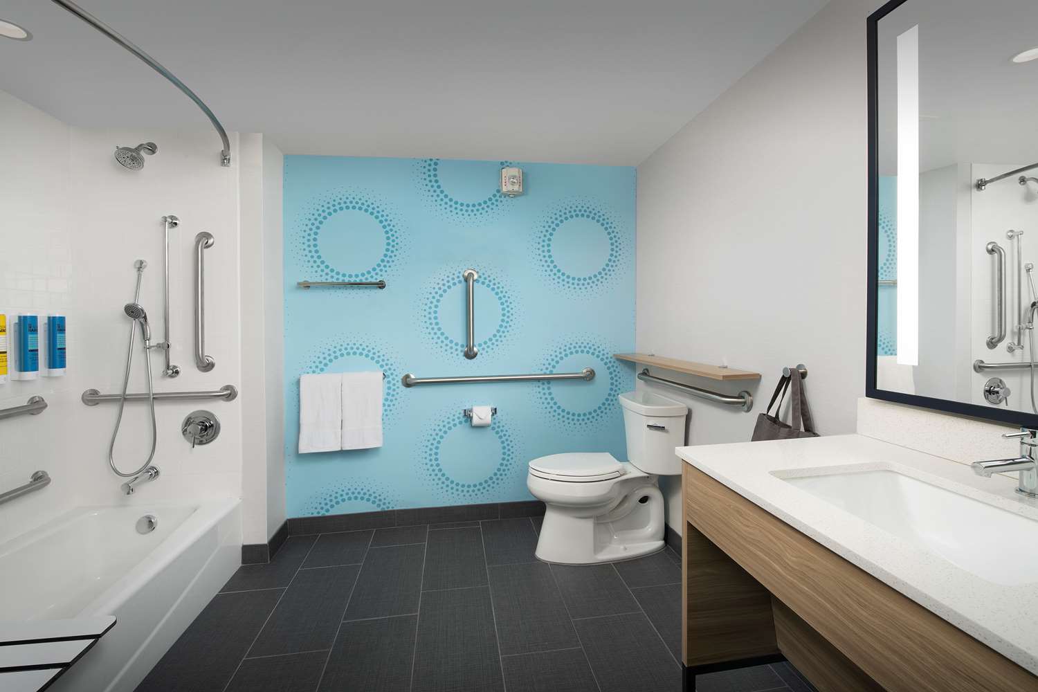 tru by hilton miami airport south blue lagoon fl