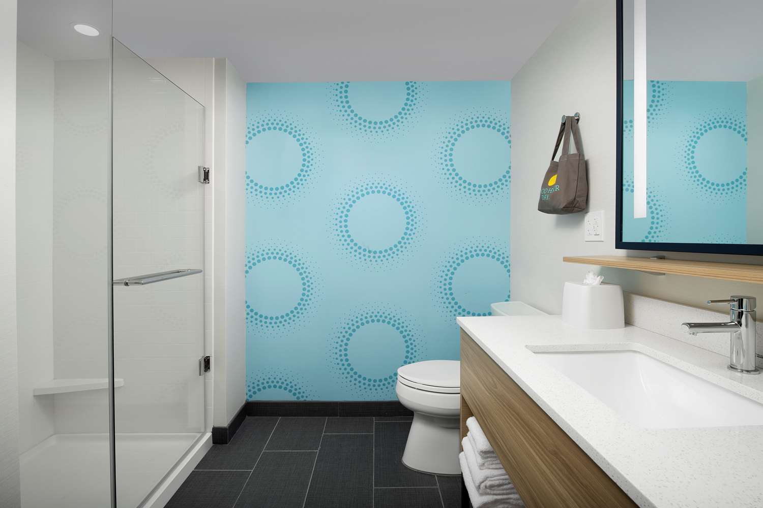 tru by hilton miami airport south blue lagoon fl