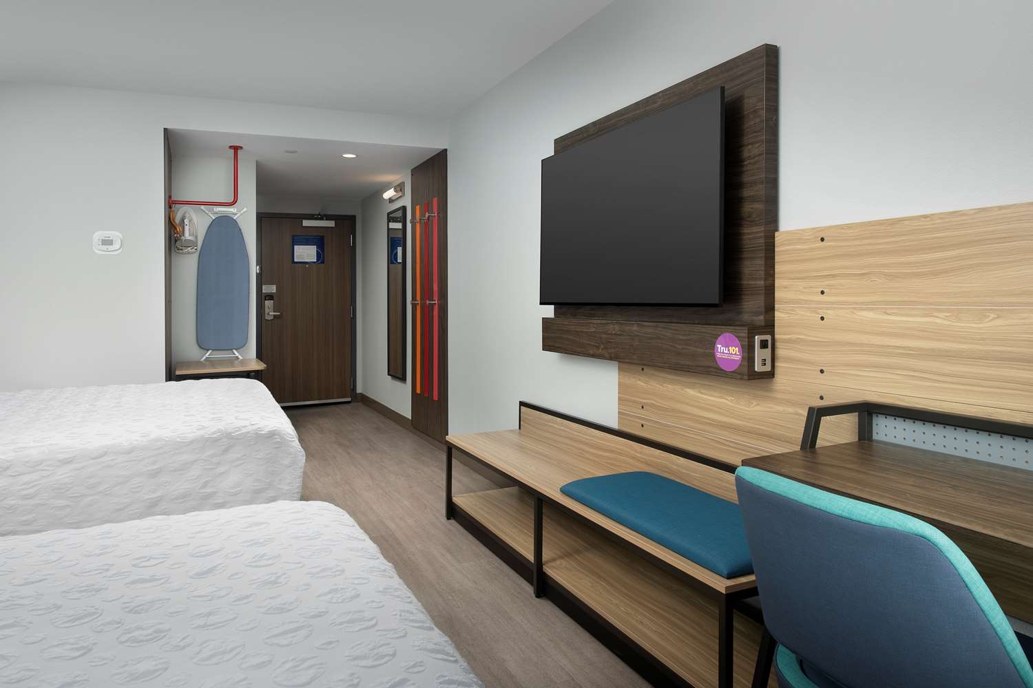 tru by hilton miami airport south blue lagoon fl