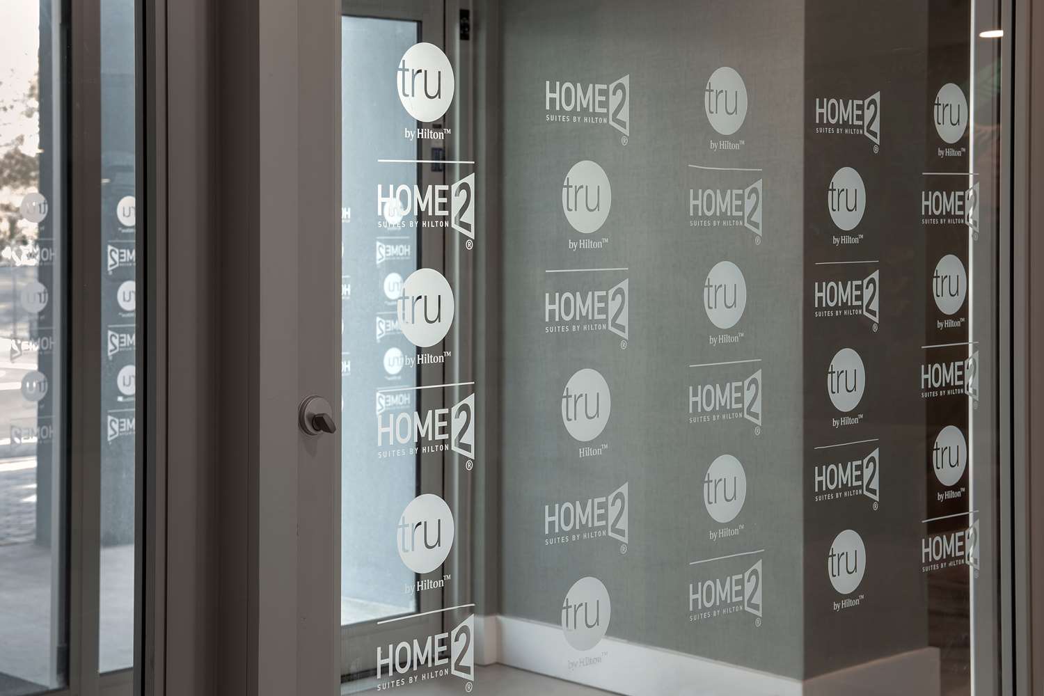 tru by hilton miami airport south blue lagoon fl