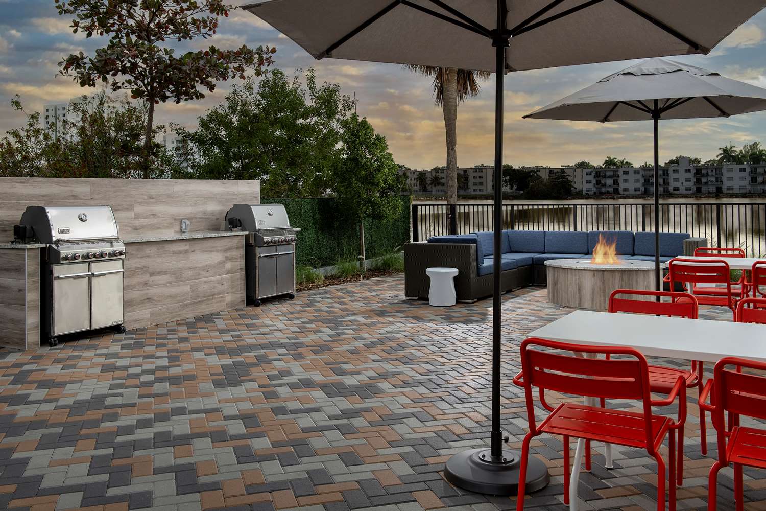 tru by hilton miami airport south blue lagoon fl