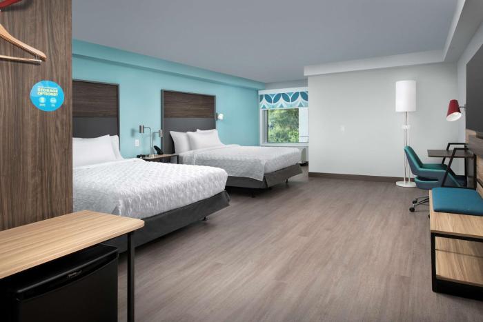 tru by hilton miami airport south blue lagoon fl