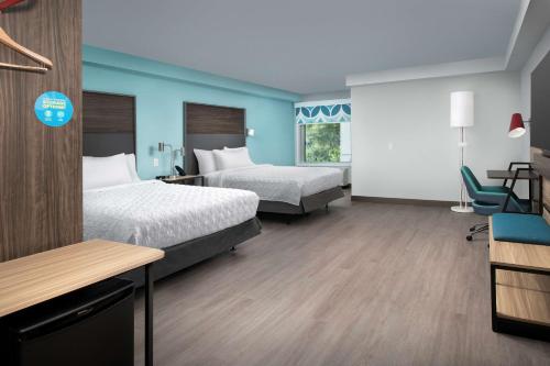 tru by hilton miami airport south blue lagoon fl
