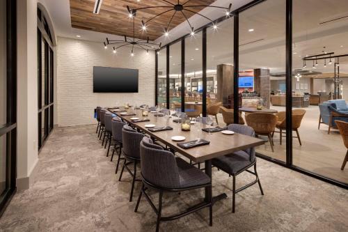 hilton garden inn haymarket