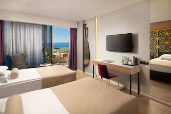 amphora hotel