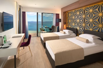 amphora hotel