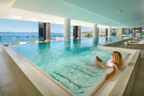 amphora hotel