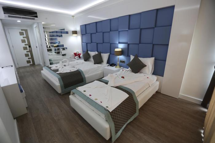 elips royal hotel and spa